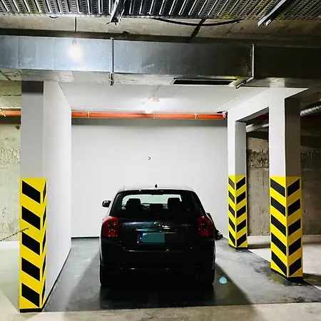 Rich 3 Apartment